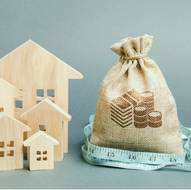 Zlaté pravidlo tří platů finanční rezervy porušují dvě třetiny Čechů. Každý pátý utratí víc než vydělá, ukazuje průzkum fintechu Frenkee